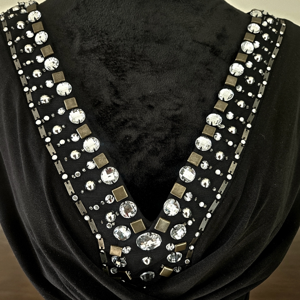 LBD Dressbarn Collection - Picture 4 of 4